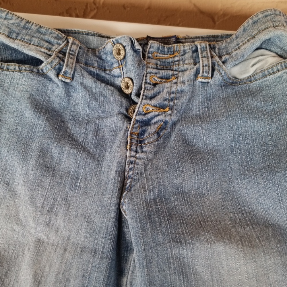 Jean - Picture 3 of 4